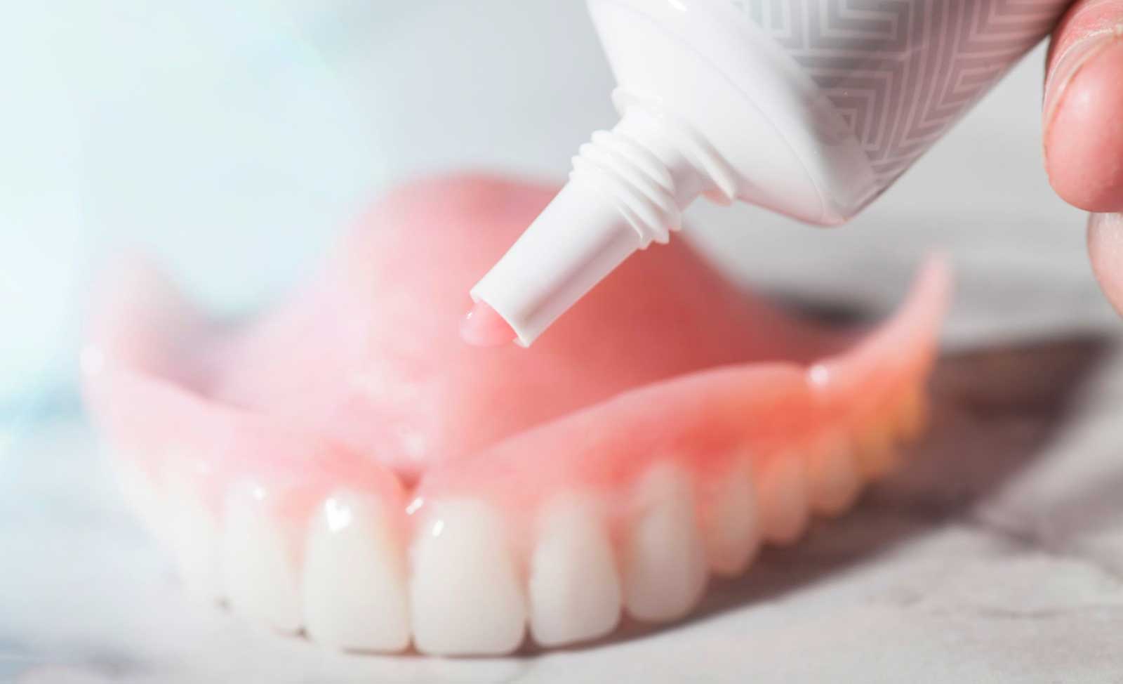 How To Use Cushion Grip Denture Adhesive / Do A Soft Reline On