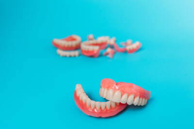 Role of Dentures in Tooth Decay Solutions