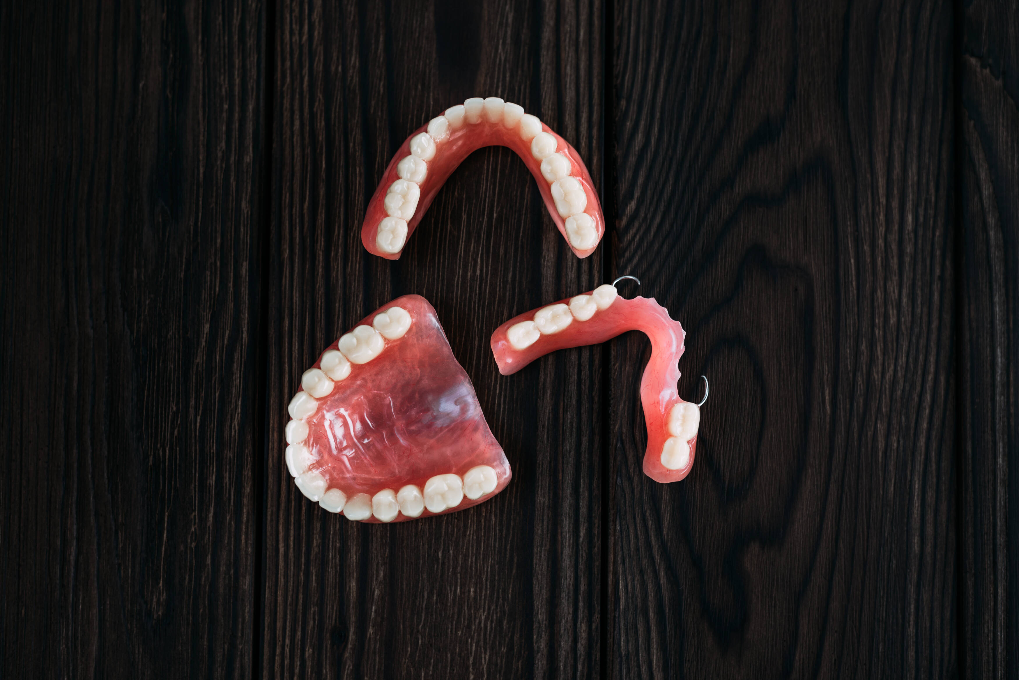 how to tell if your dentures are too big